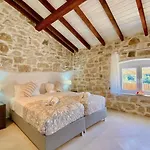 Luxury Villa Artemisia With Private Pool