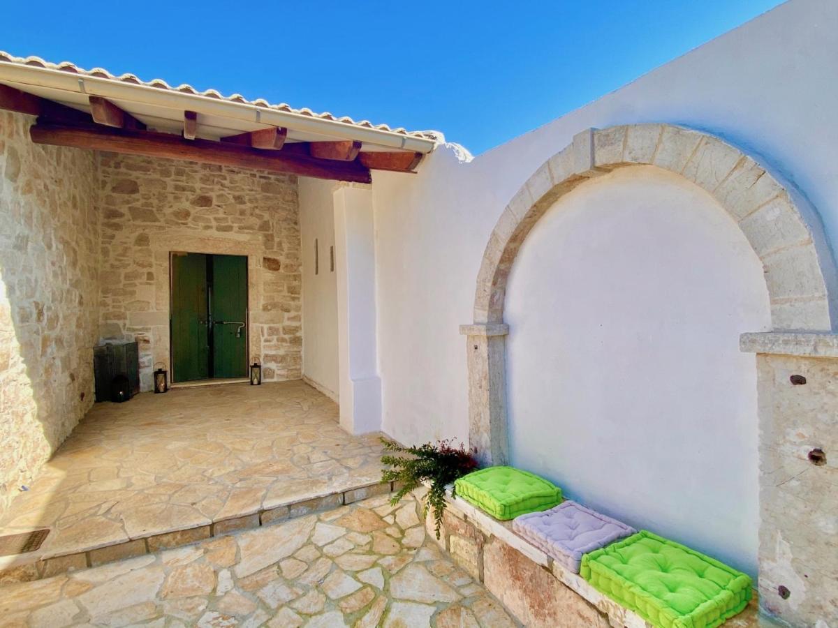 Luxury Artemisia With Private Pool Villa