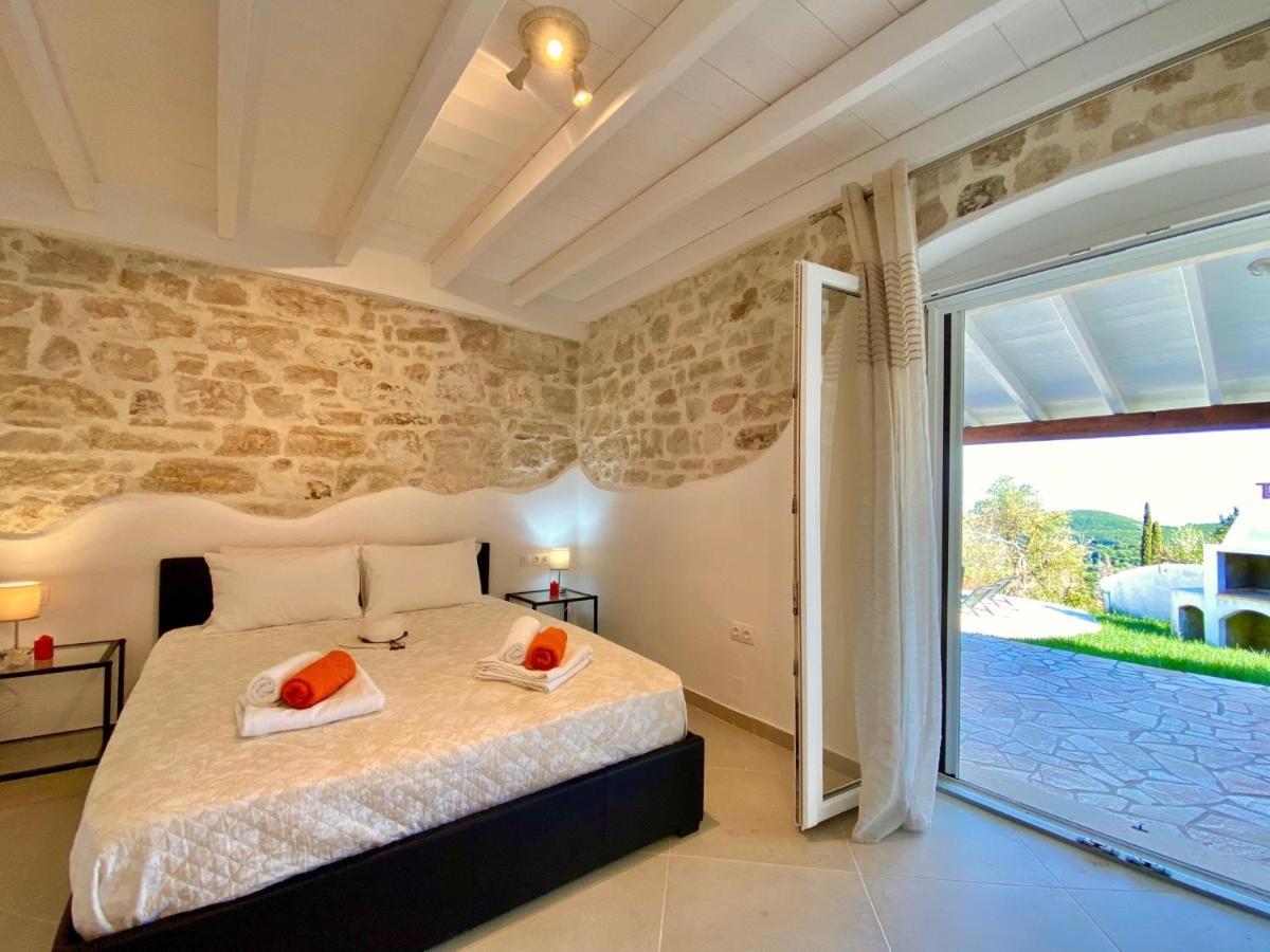 Luxury Artemisia With Private Pool *